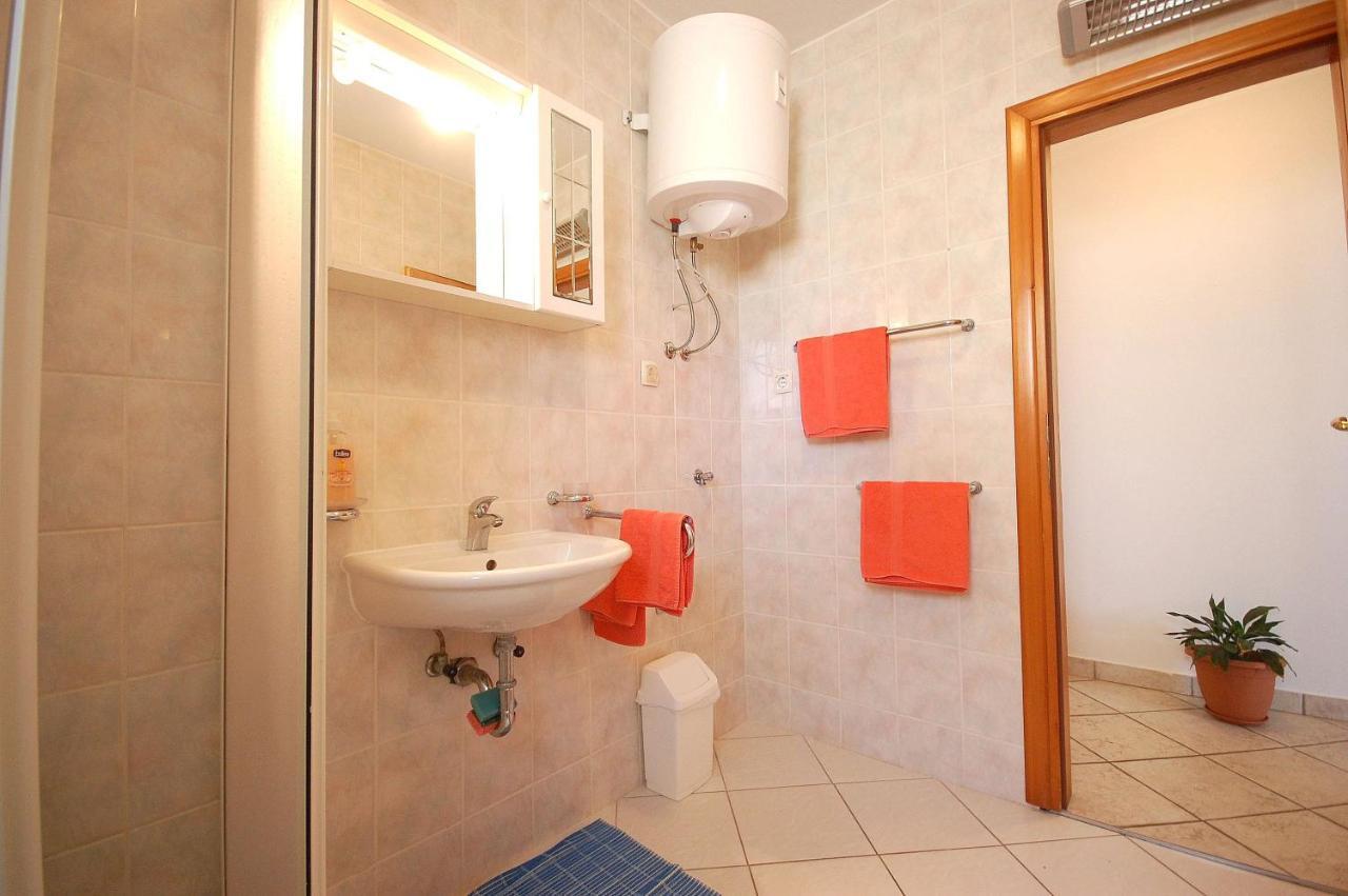 Apartments Novak By El-Pi Tours Malinska Luaran gambar