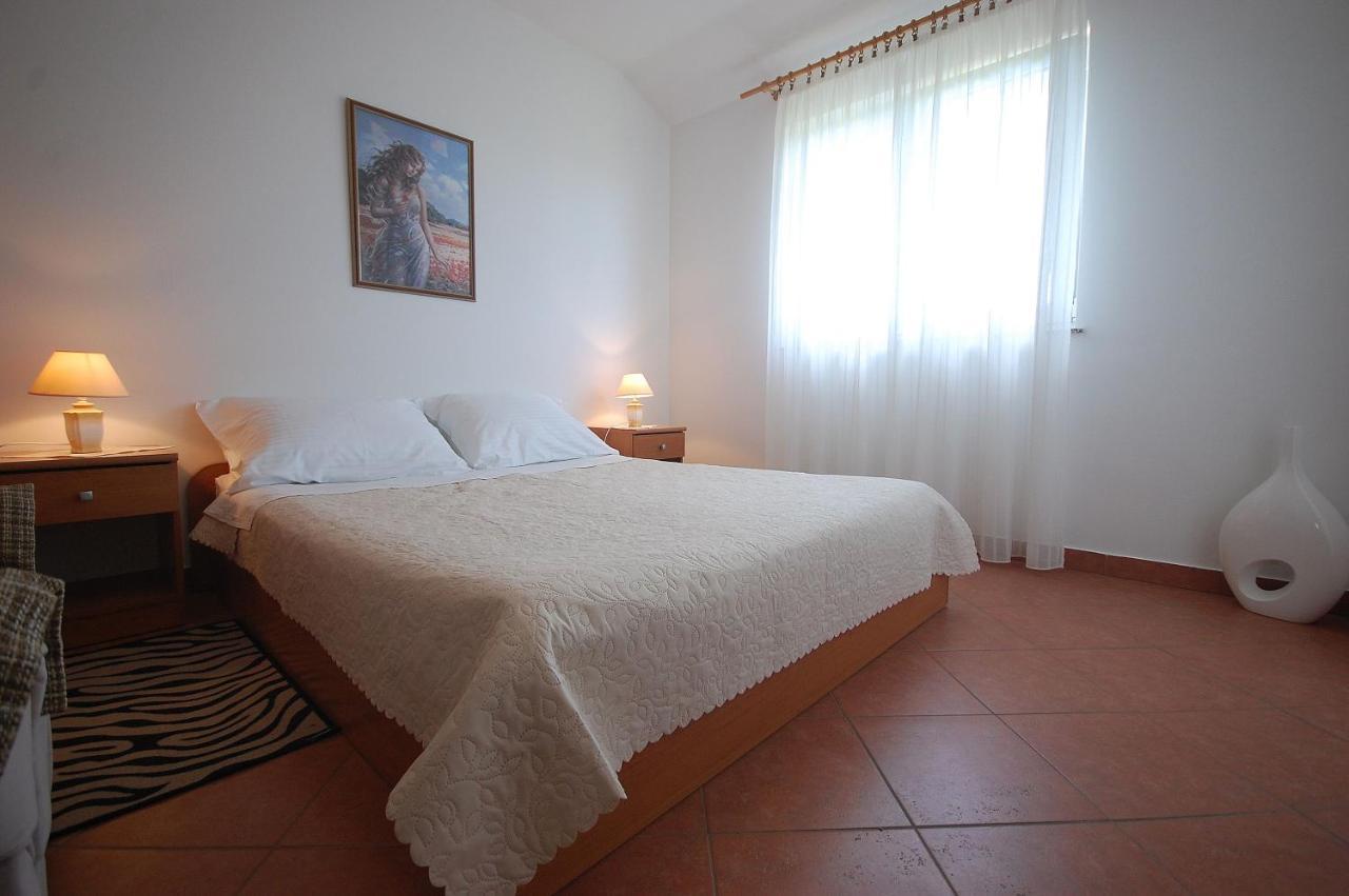 Apartments Novak By El-Pi Tours Malinska Luaran gambar