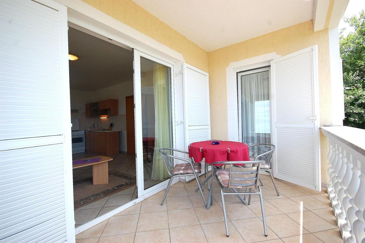 Apartments Novak By El-Pi Tours Malinska Luaran gambar