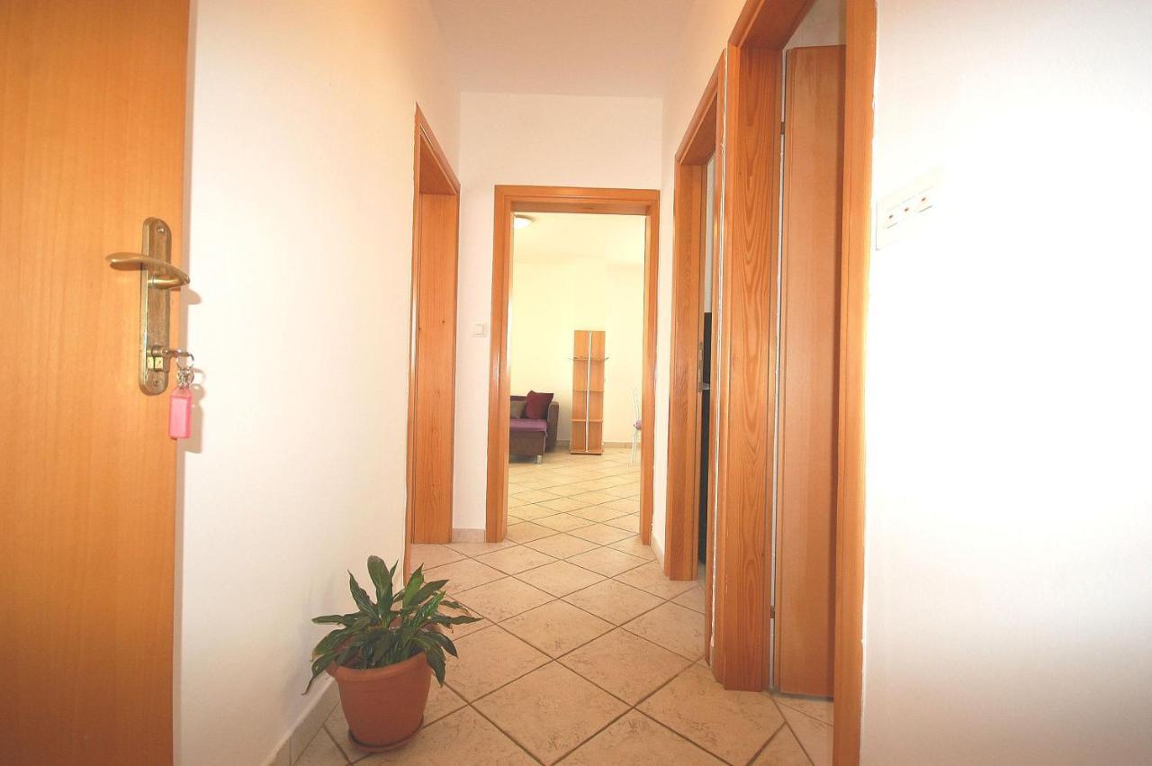 Apartments Novak By El-Pi Tours Malinska Luaran gambar