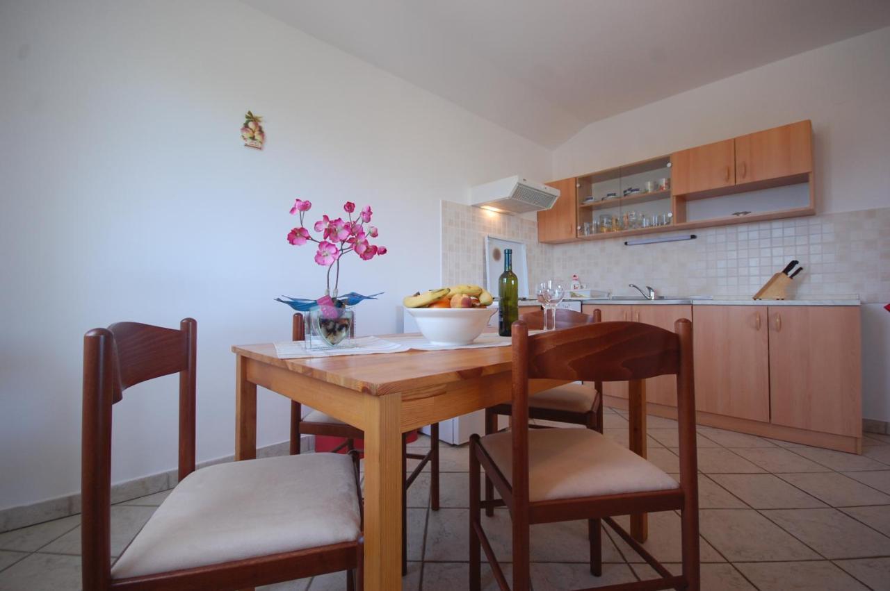 Apartments Novak By El-Pi Tours Malinska Luaran gambar