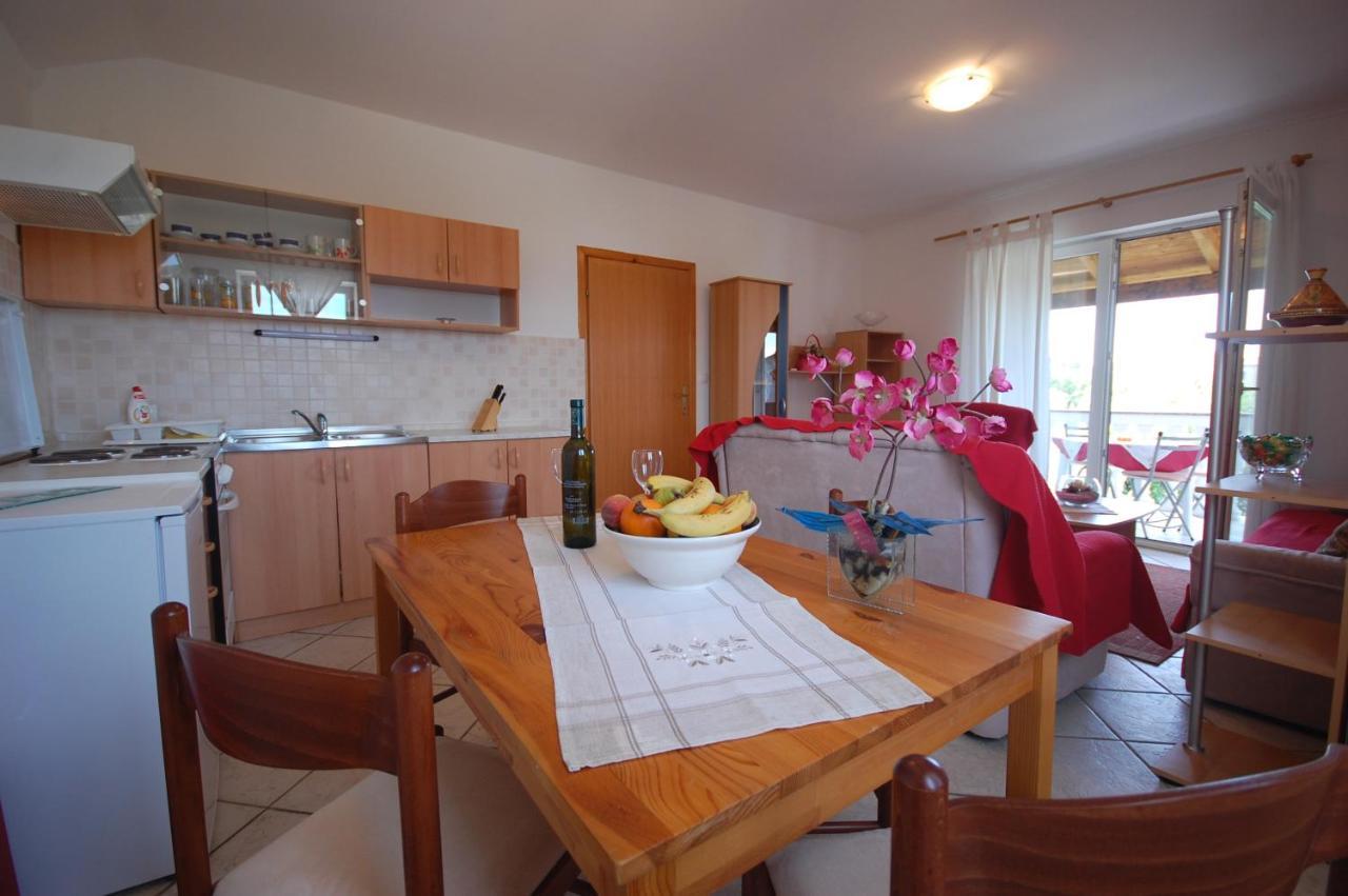Apartments Novak By El-Pi Tours Malinska Luaran gambar