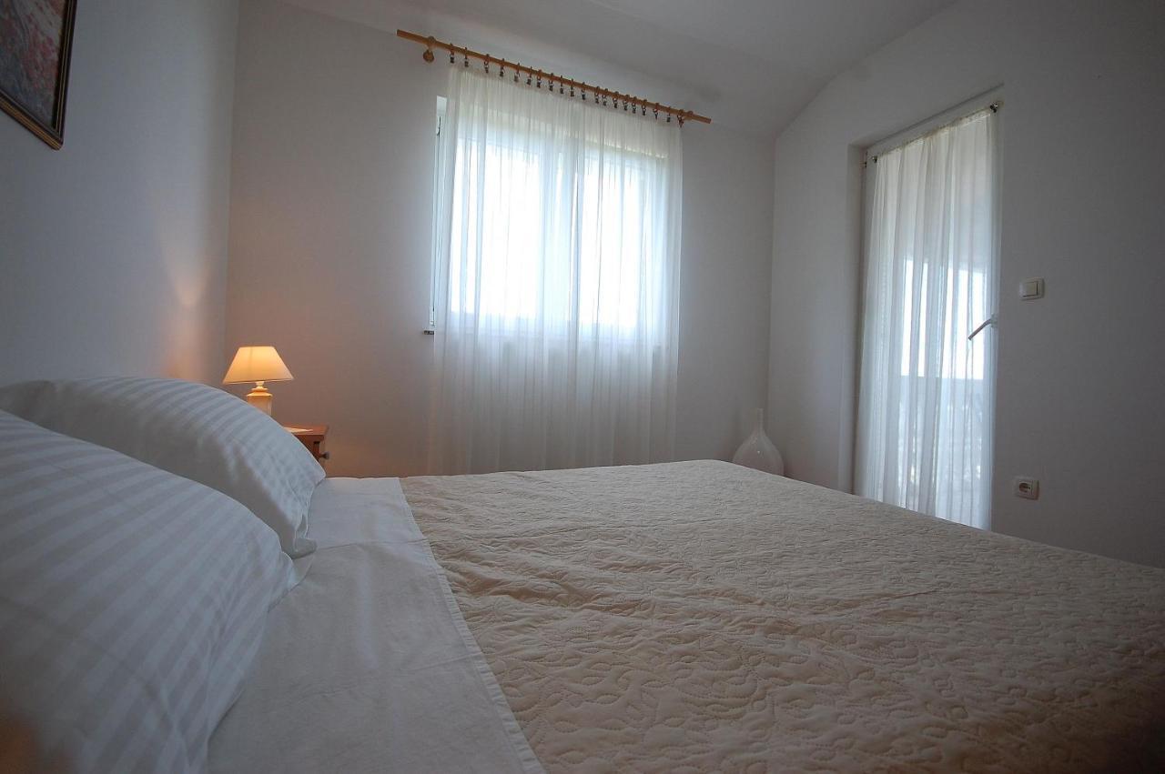 Apartments Novak By El-Pi Tours Malinska Luaran gambar